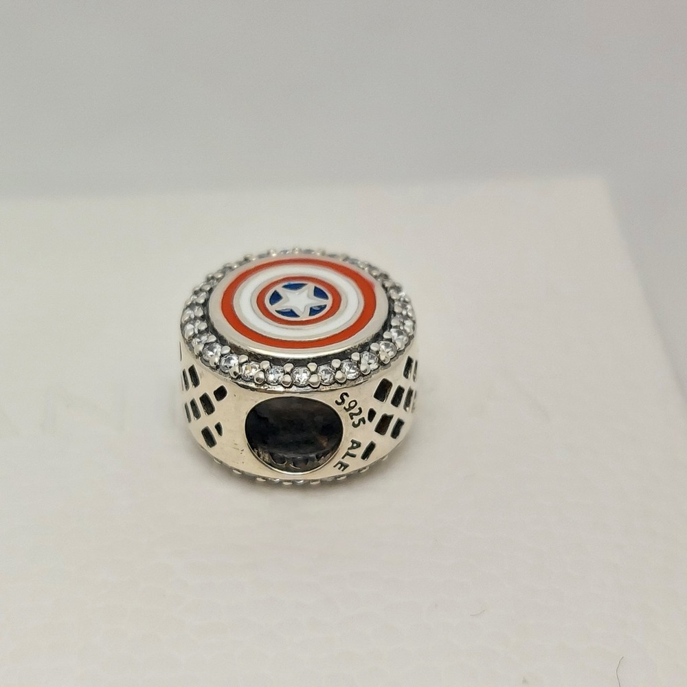 Pandora Marvel Captain America Silver 925 Charm New with gift box - Picture 3 of 4